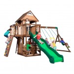 Complex de Joaca Muntele Triumf  din lemn de cedru - Centru din lemn cu tobogan si 2 nivele Mount Triumph Playset Backyard Discovery  